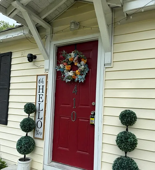 410 Brewer Ave — Photo 2