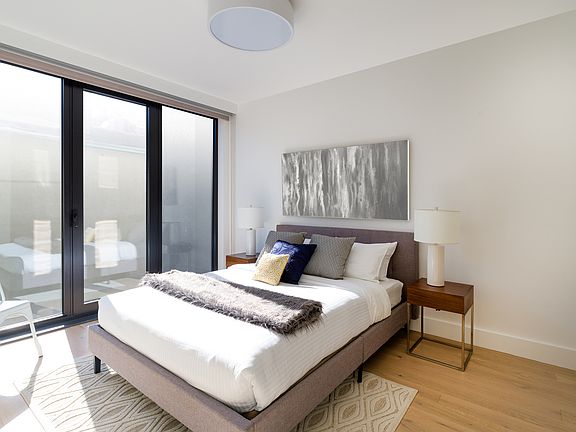 5th image of 762 Park Pl #2-C