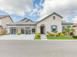 11609 N Sandy Par Dr, Fresno, CA 93730