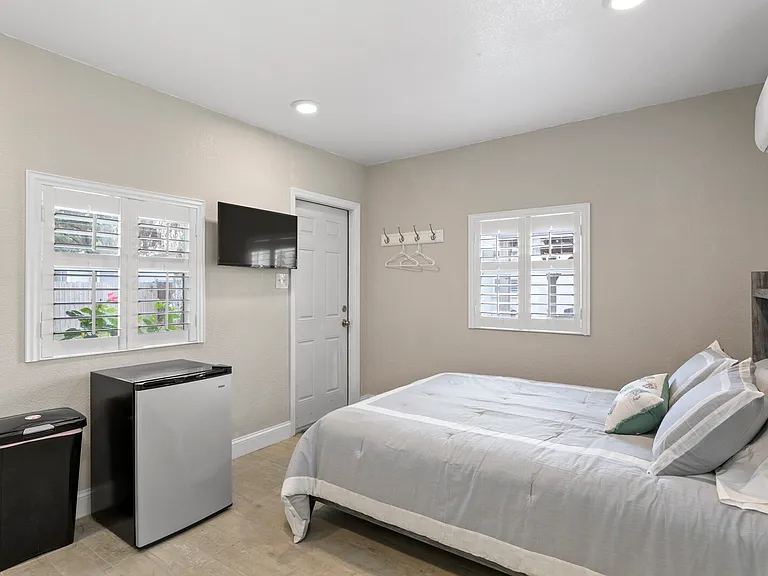 903 W Kentucky Ave #B — Photo 2