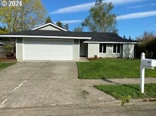2320 SE Hudson Ct, Troutdale, OR 97060