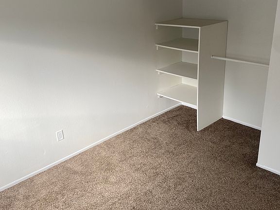 4th image of 209 Toronto Ave #4