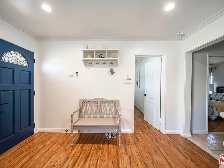15213 Daphne Ave — Photo 5