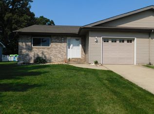 2540 Harvest Dr, Crown Point, IN 46307