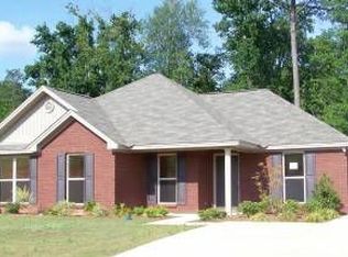 348 Ridgeview Dr, Millbrook, AL 36054