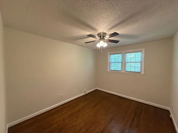 5710 Charing Pl — Photo 16