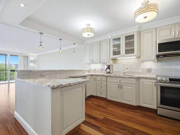 2901 S Palm Aire Dr, Pompano Beach, FL 33069