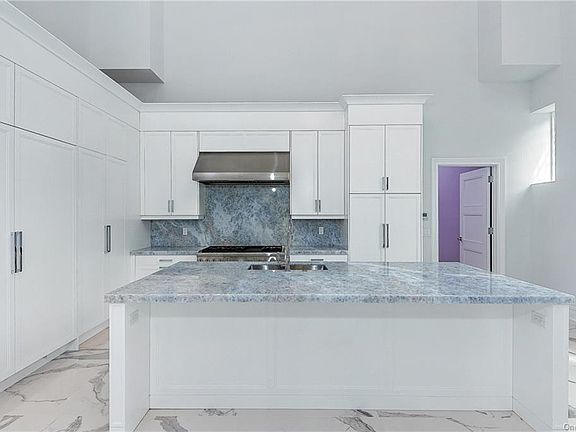 4th image of 2 Weaver St #12A