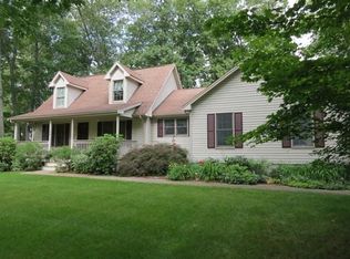 20 Edgehill Ln, Bellingham, MA 02019