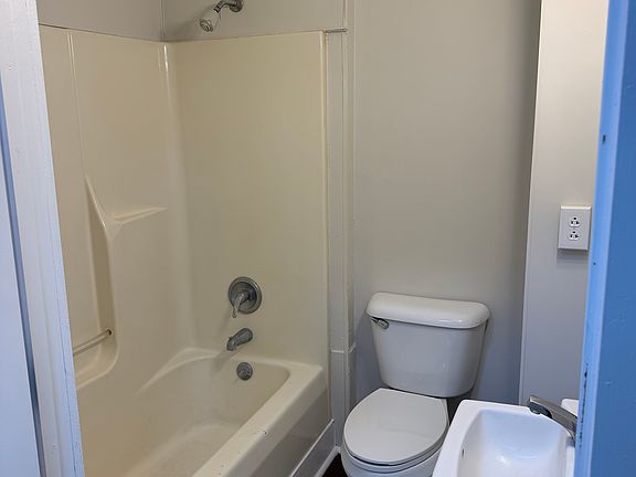 5th image of 43 Moore Ln #45
