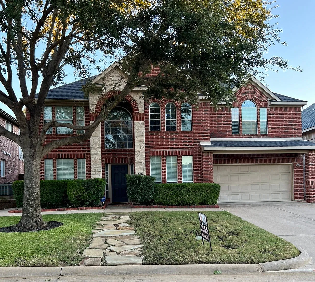 5 bed, 3188 sqft, $3,100 — Photo 1
