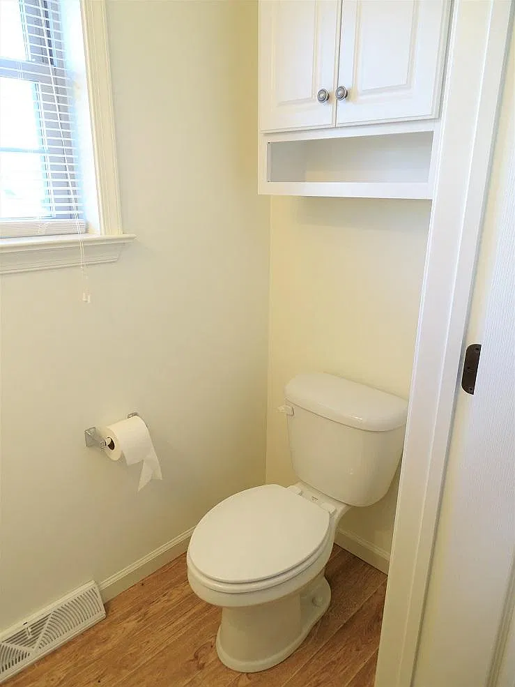 3 bed, 2.5 bath, 1672 sqft, $2,295 — Photo 3