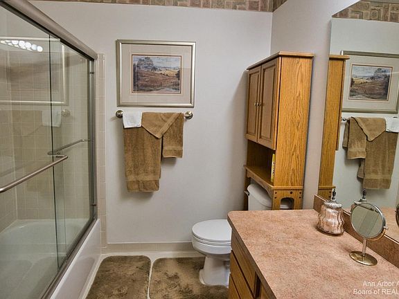 5th image of 9027 Summit Ct