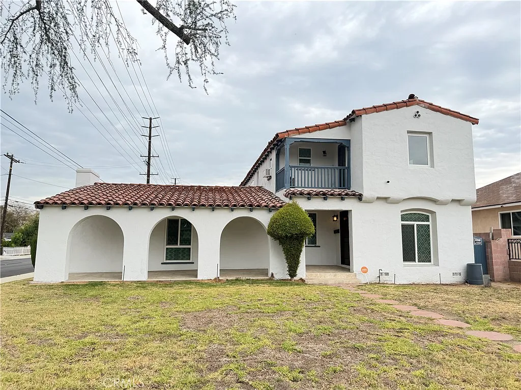 2 bed, 1200 sqft, $3,200 — Photo 3