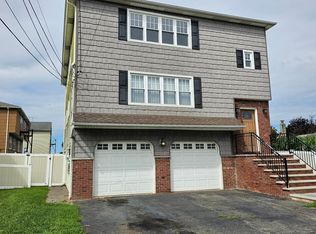 76 Miles St FLOOR 2, Elmwood Park, NJ 07407