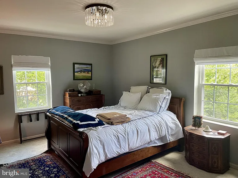 1902 N Rhodes St #68 — Photo 8