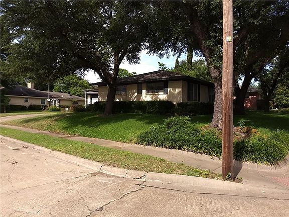 3rd image of 1410 Charleston Dr
