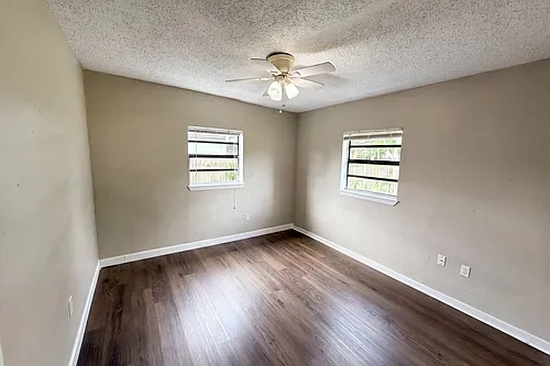 712 S Solandra Dr Photo 1
