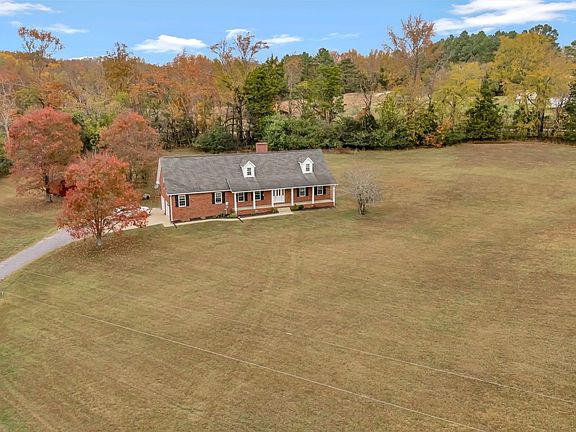 2nd image of 2700 Canoe Branch Rd