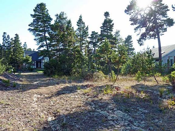 2nd image of TL 500 Royal Saint Georges Dr