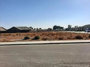 621 E Adobe Ct, Hanford, CA 93230