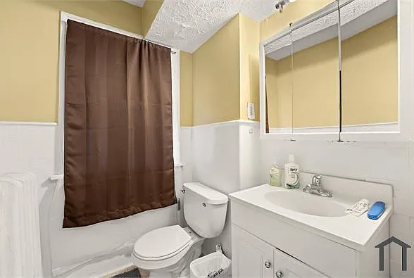 2460 Euclid Heights Blvd — Photo 9