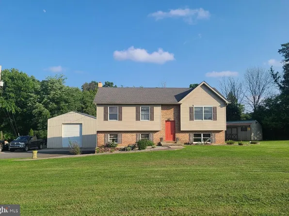 101 W Branch Rd, Barto, PA 19504