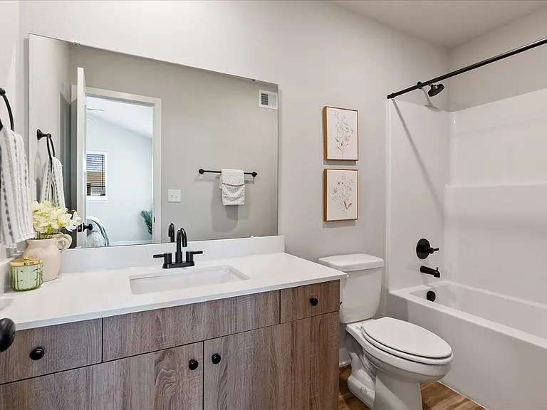Hidden Hills Townhomes — Photo 13