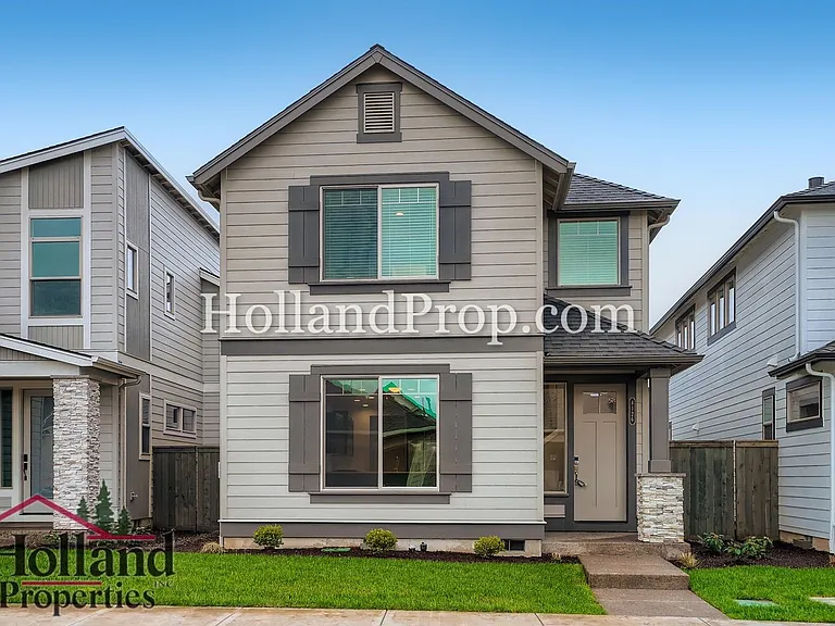 8126 SE Reddington St — Photo 1