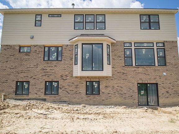 4th image of 3701 Royal Berkshire Ln #Tklsok