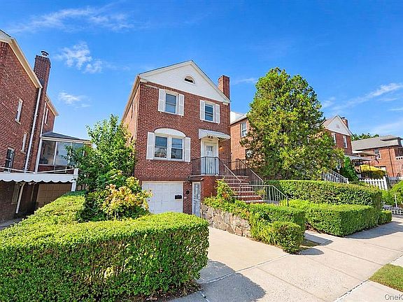 4th image of 1845 Hering Ave
