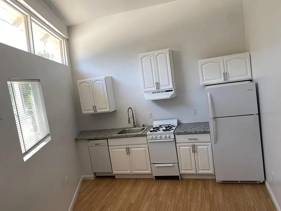 3597 Mission St #1