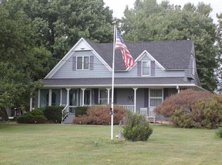 1353 Meadowlark Rd, Clay Center, KS 67432