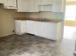 104 Tara Dr #B, Deridder, LA 70634