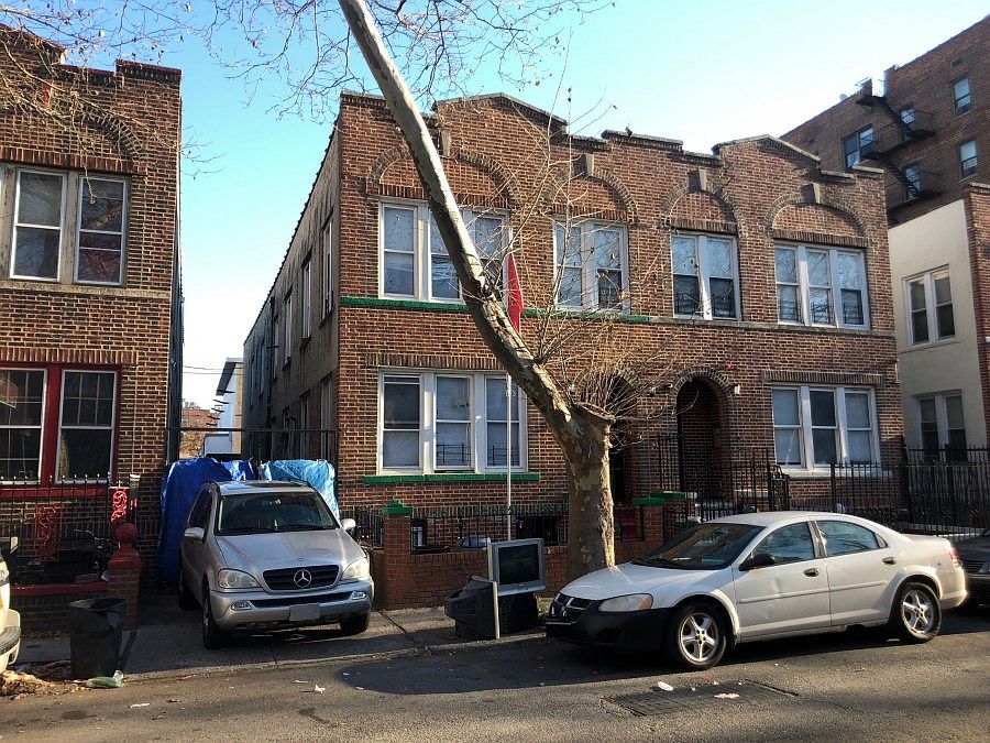 2nd image of 283 E 95th St