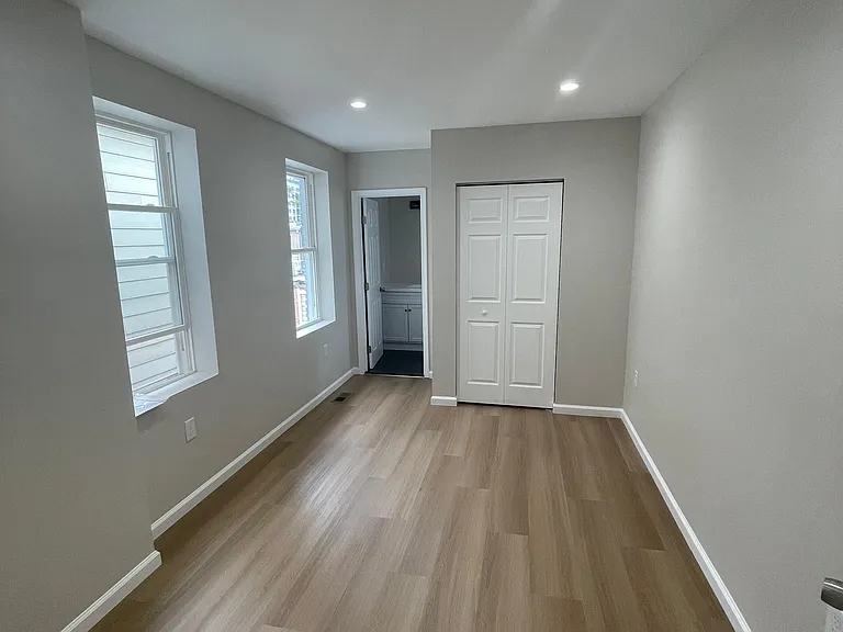 2038 Orleans St — Photo 8