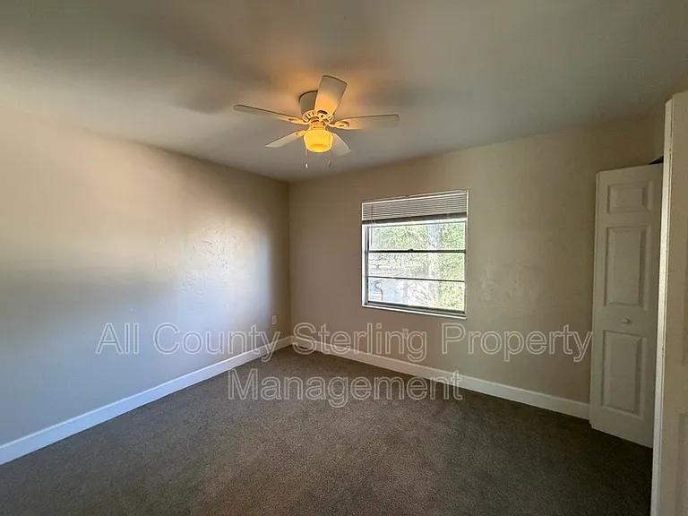1718 SW 69th Ter #A — Photo 3