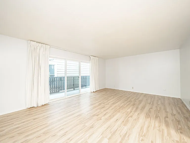 650 Vernon Street — Photo 7