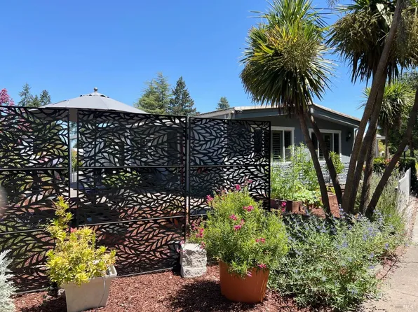 126 Sequoia Circle, Santa Rosa, CA 95401
