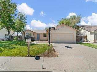 401 Kathy Ave, Yerington, NV 89447