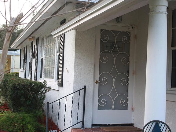 2nd image of 511 Mulholland Park