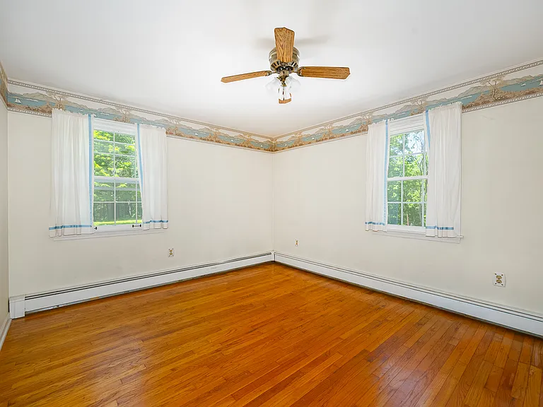 50 Aspinwall Rd — Photo 15