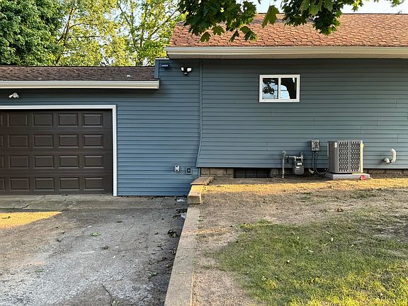5th image of 193 Highland Ave