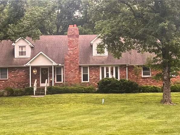 21629 Green Rd, Leavenworth, KS 66048