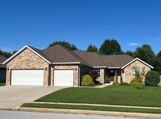 5506 N Seacrest Drive, Ozark, MO 65721