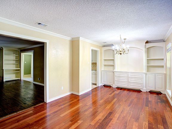 3rd image of 1513 Capetown Dr