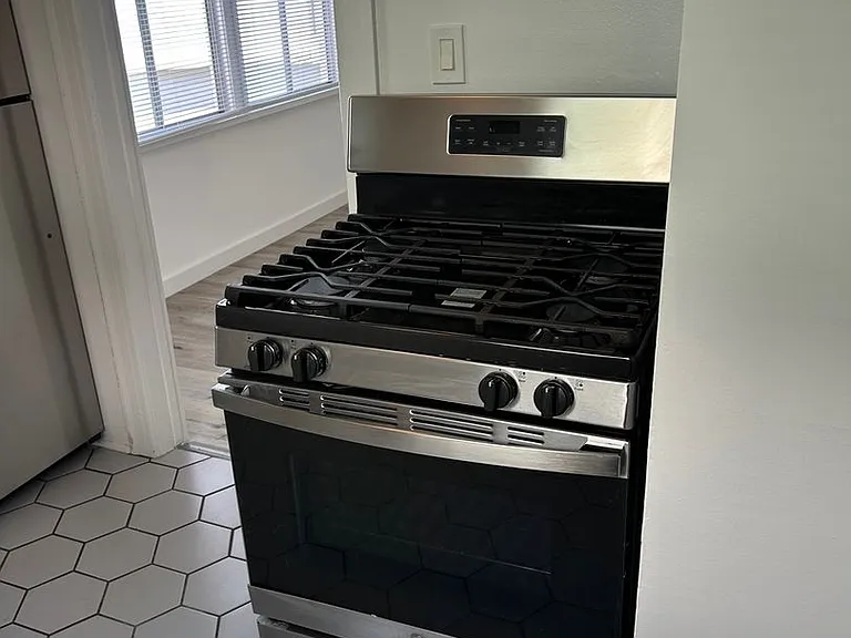 845 S Normandie Ave — Photo 17
