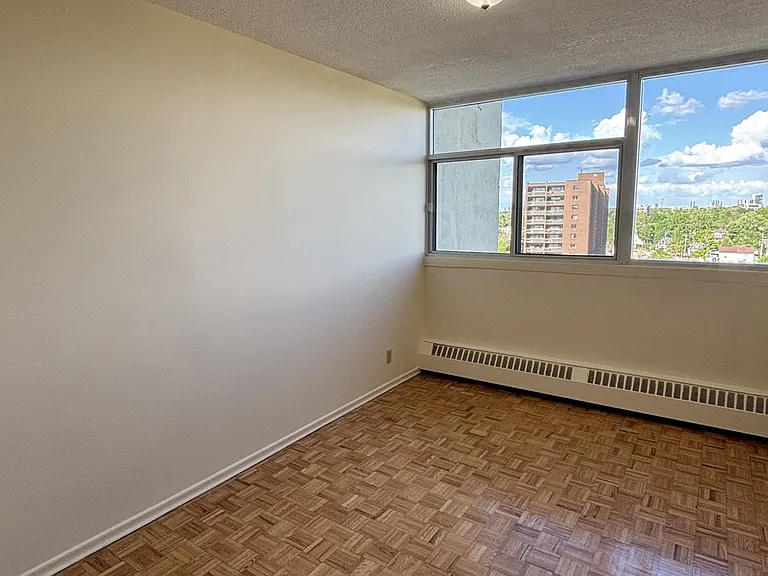 70 McEwen Ave #1106 — Photo 12