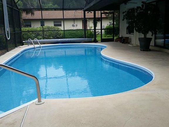 2nd image of 288 Huntington Dr