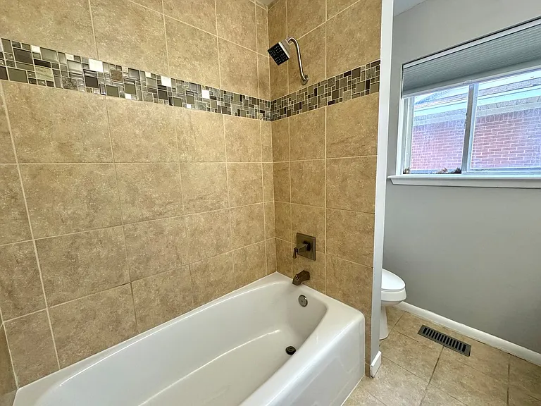 1105 N Fern Ave — Photo 20